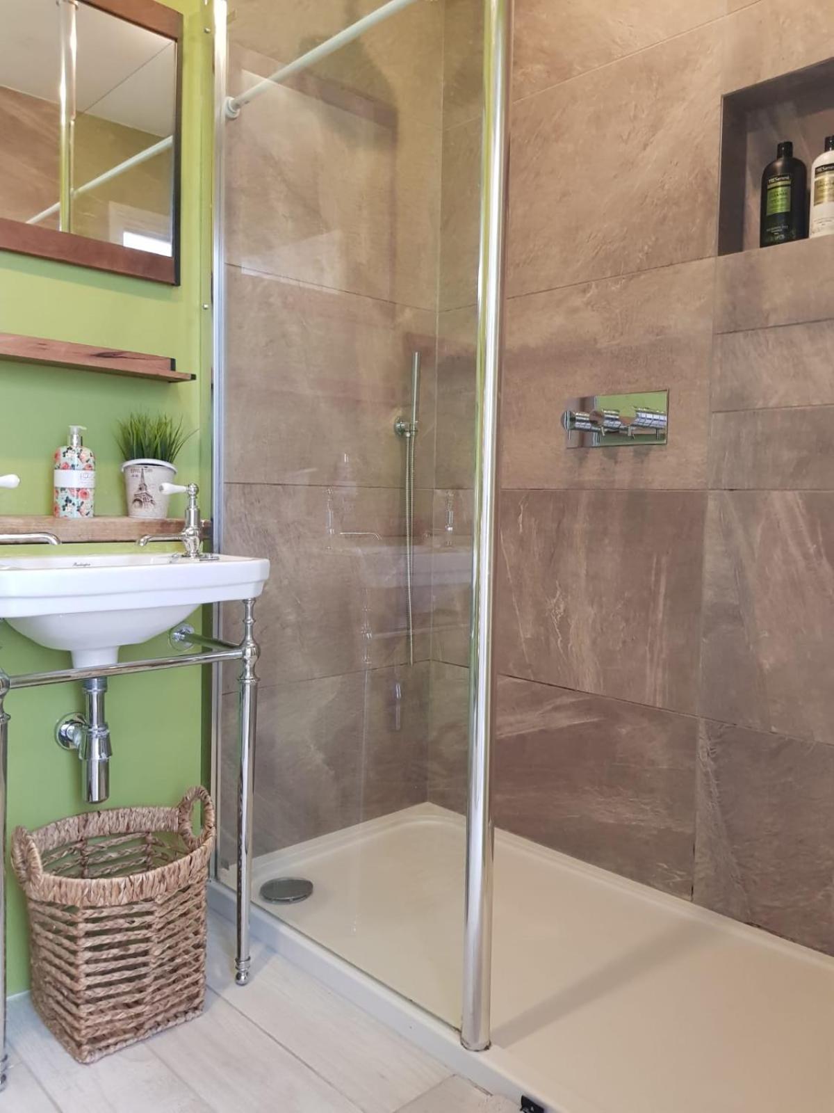 5 Bed House - Fancy - Sleep Up To 12 - Central Londen Buitenkant foto